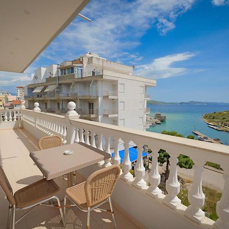 Vila Marina Apartments Sarandë Eksteriør billede