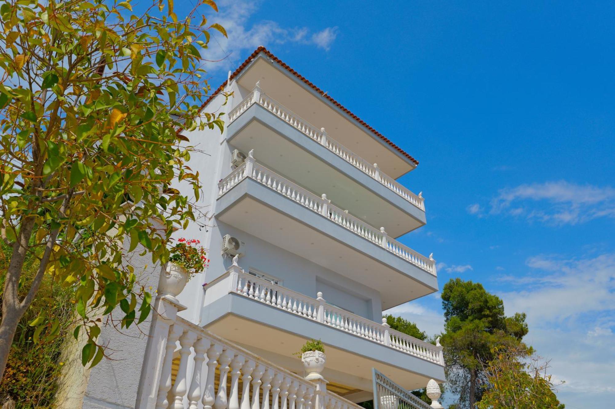 Vila Marina Apartments Sarandë Eksteriør billede