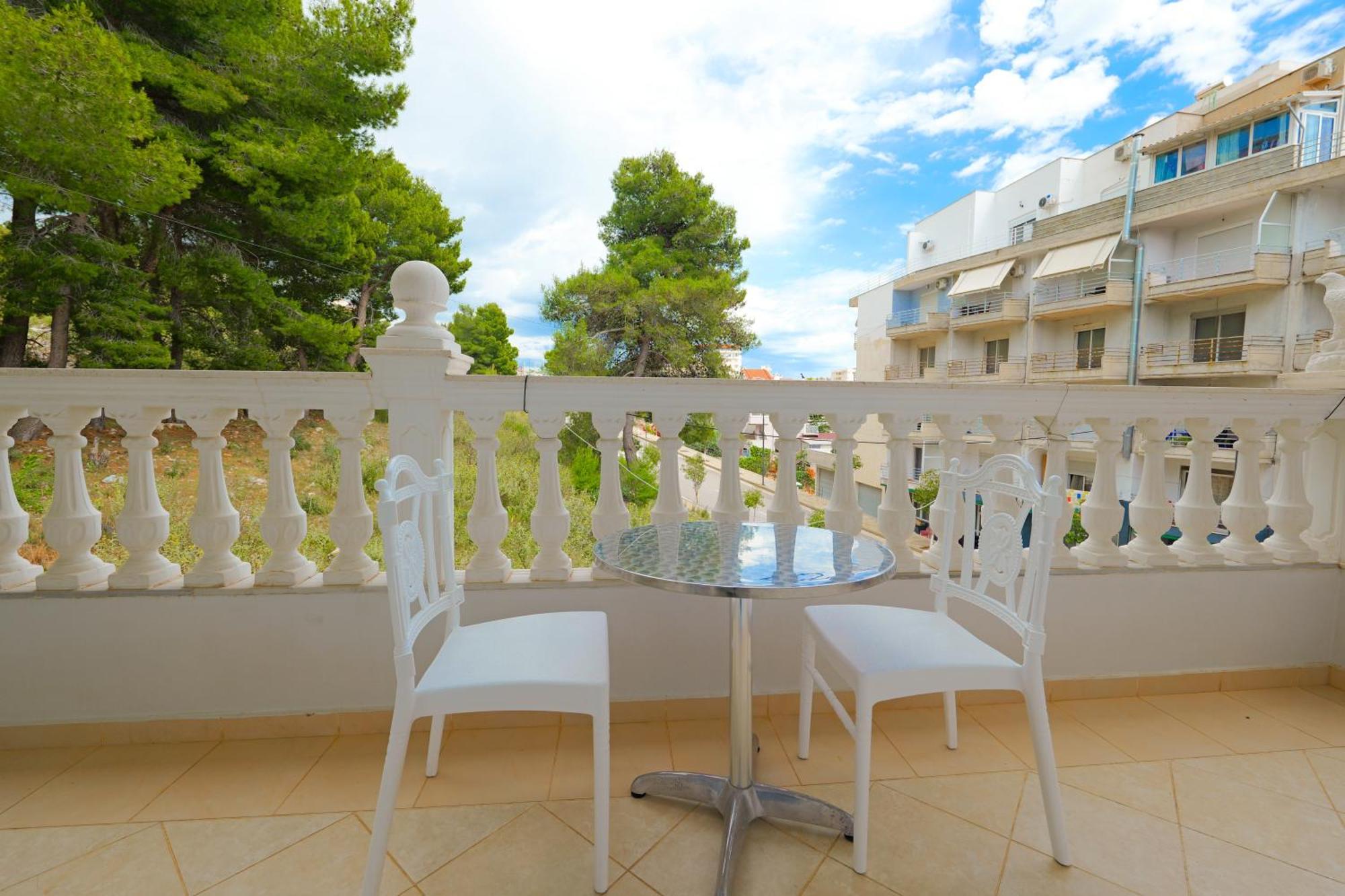 Vila Marina Apartments Sarandë Eksteriør billede