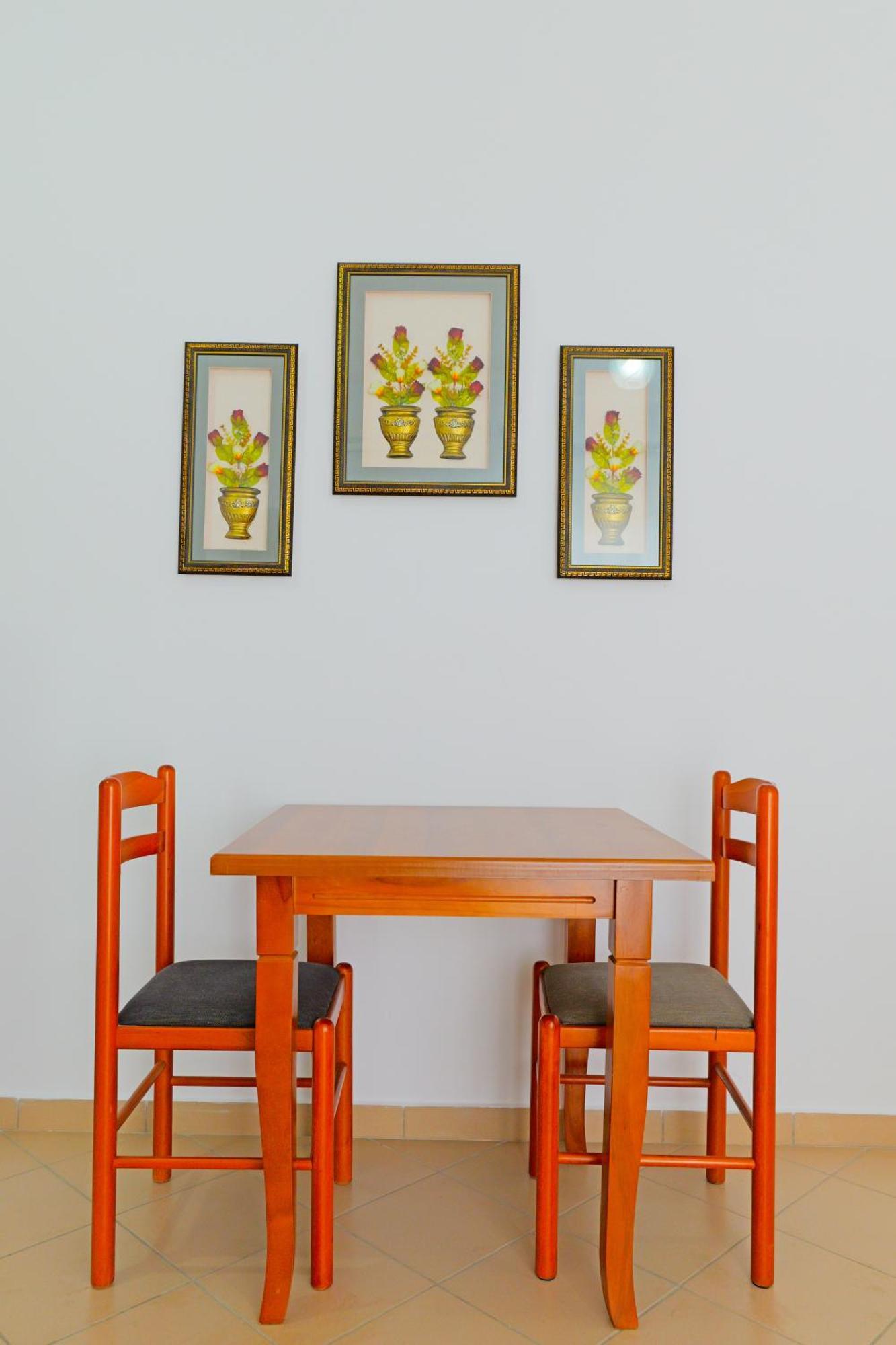 Vila Marina Apartments Sarandë Eksteriør billede