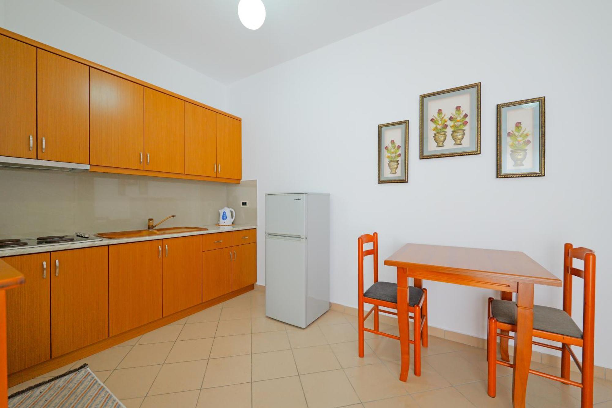 Vila Marina Apartments Sarandë Eksteriør billede