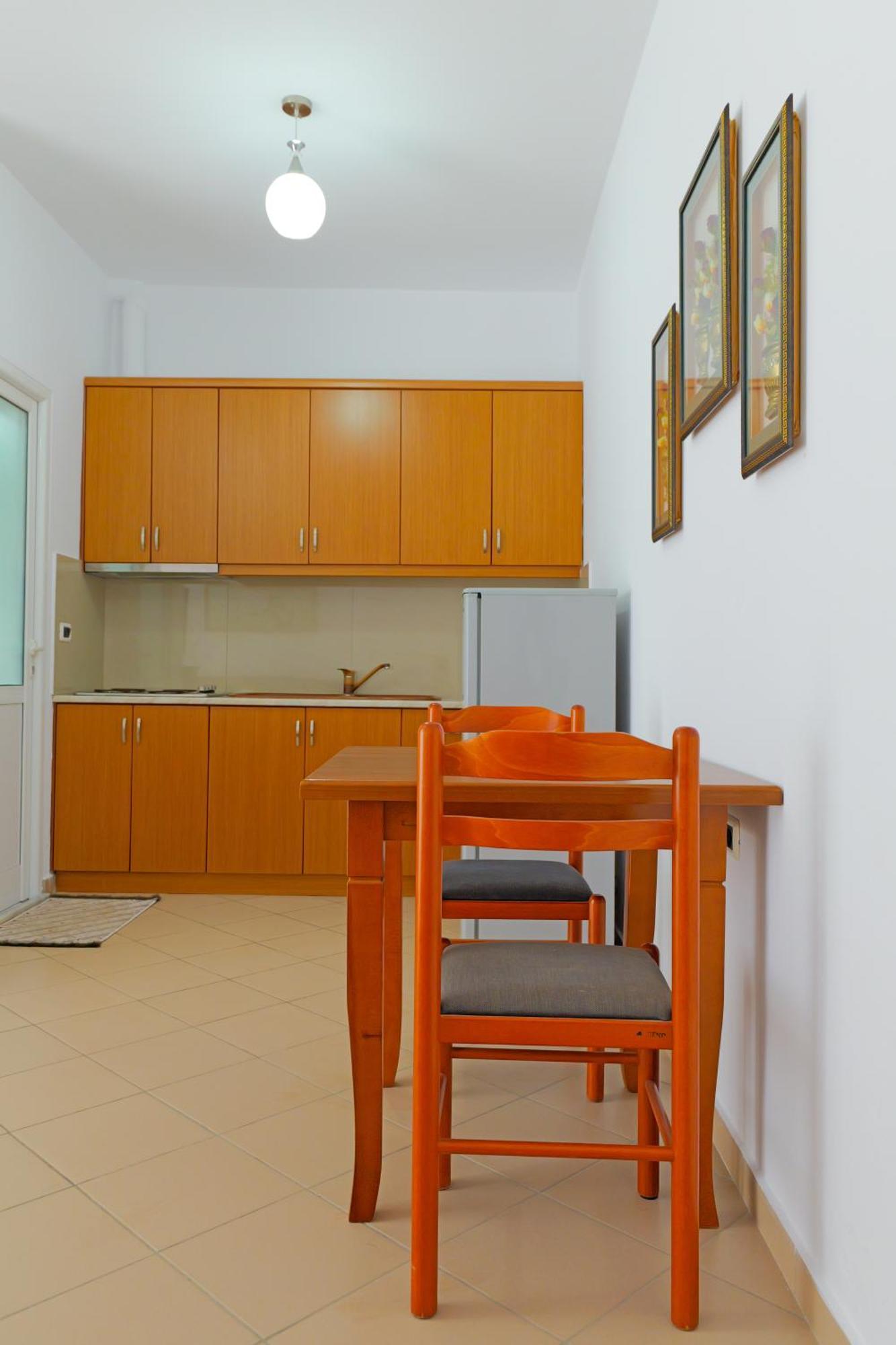 Vila Marina Apartments Sarandë Eksteriør billede