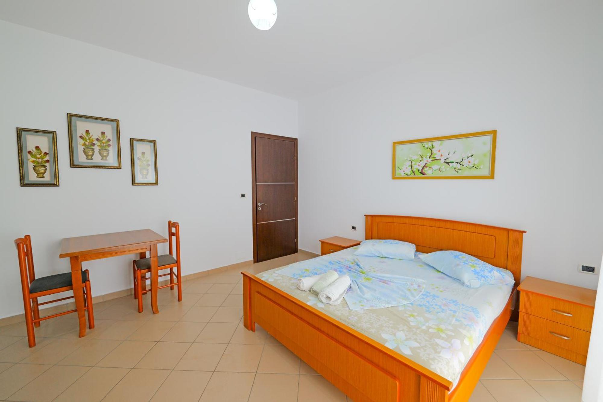 Vila Marina Apartments Sarandë Eksteriør billede