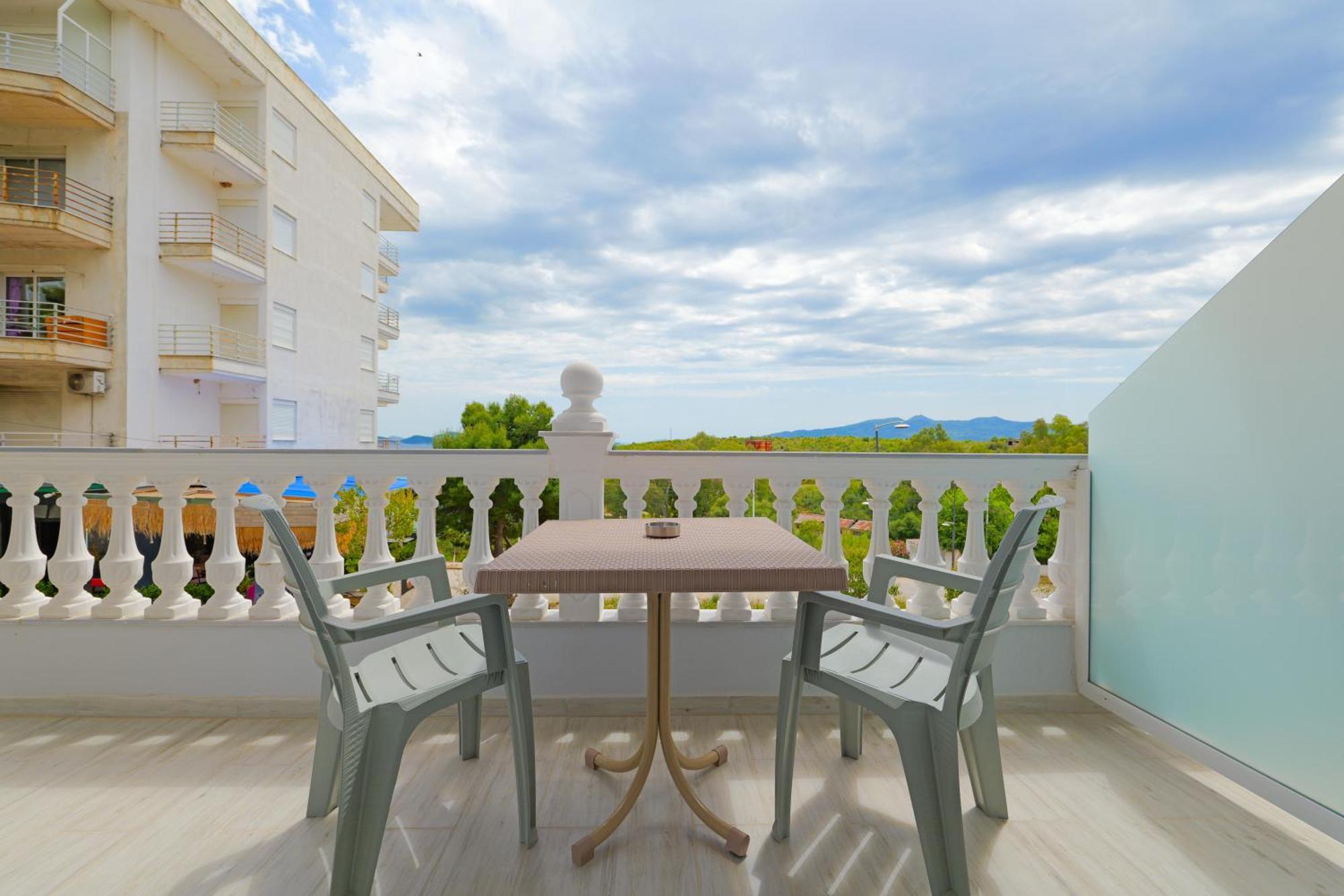 Vila Marina Apartments Sarandë Eksteriør billede