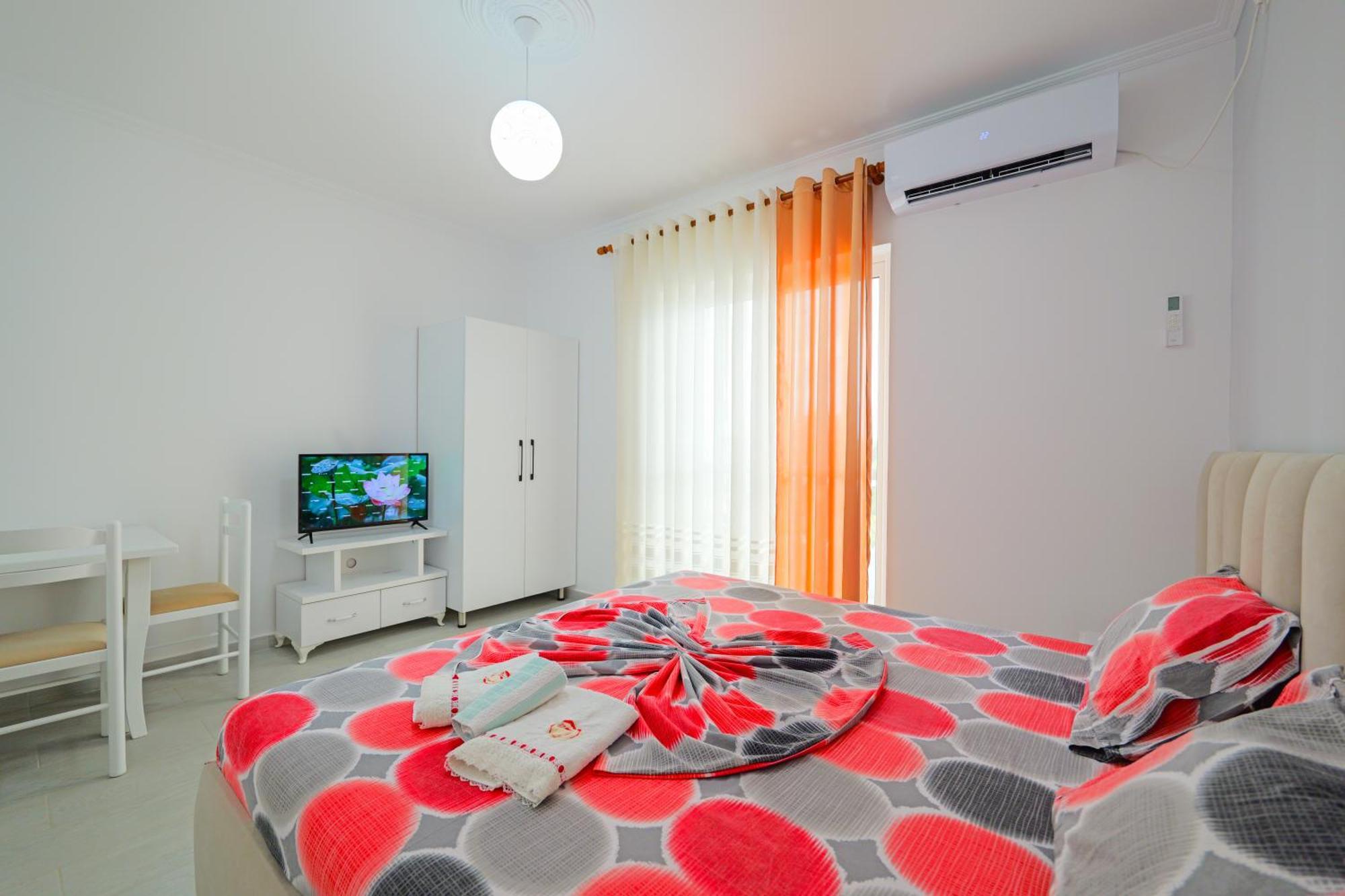 Vila Marina Apartments Sarandë Eksteriør billede