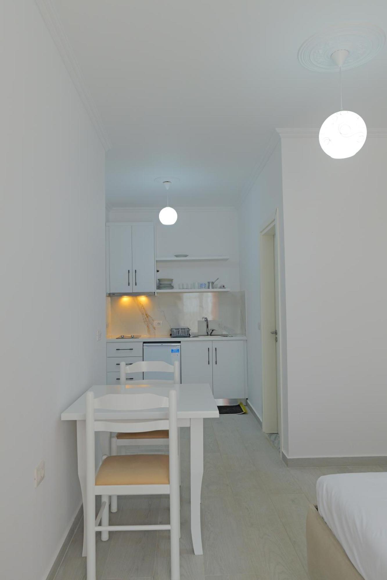 Vila Marina Apartments Sarandë Eksteriør billede