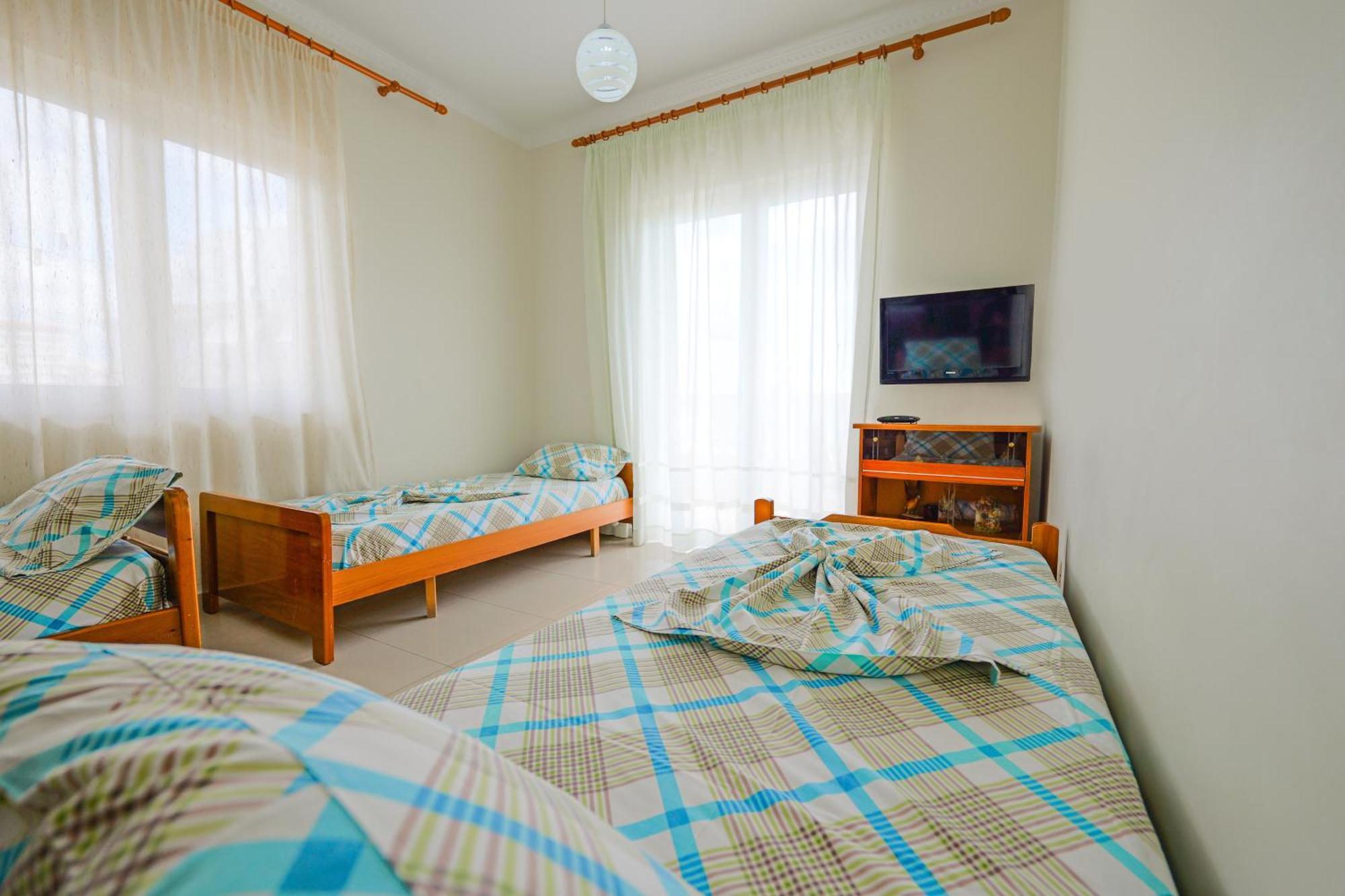 Vila Marina Apartments Sarandë Eksteriør billede