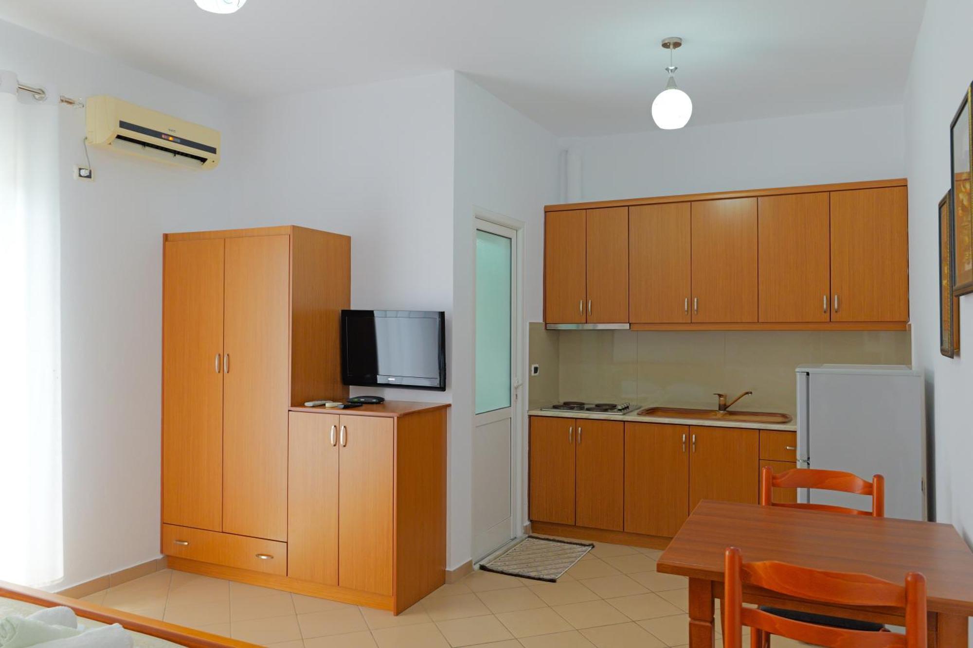 Vila Marina Apartments Sarandë Eksteriør billede