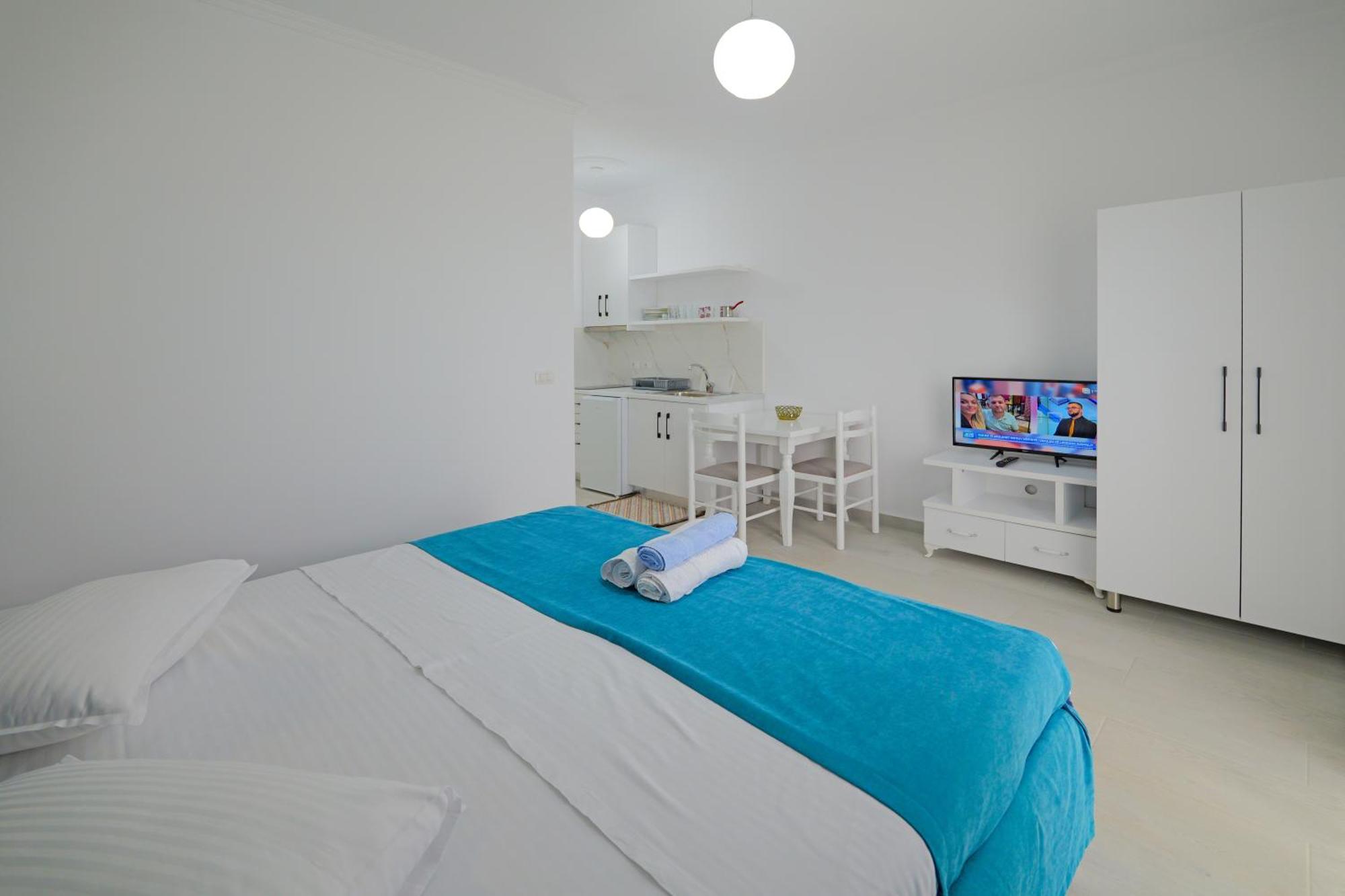 Vila Marina Apartments Sarandë Eksteriør billede